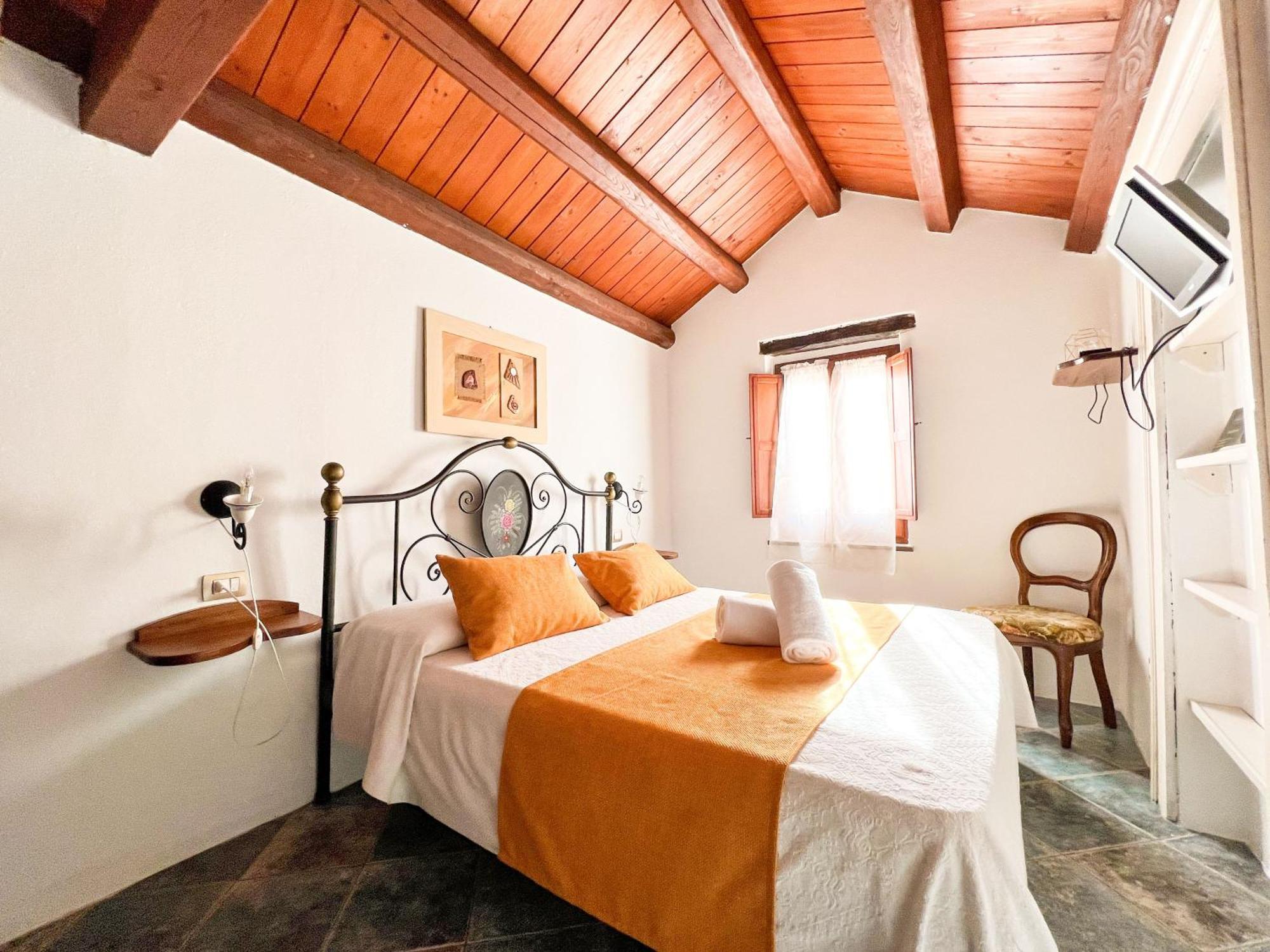 Hotel S'Ammentu House Bosa Zewnętrze zdjęcie